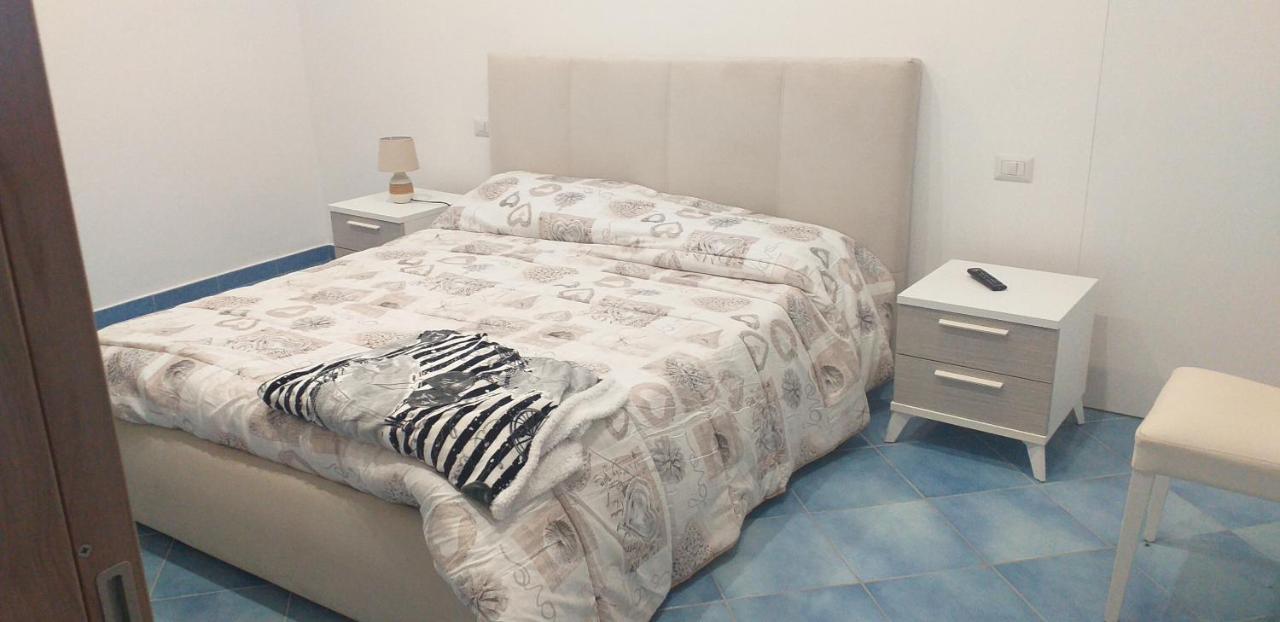 Appartamento G. Cervera66 อีสเกีย ภายนอก รูปภาพ